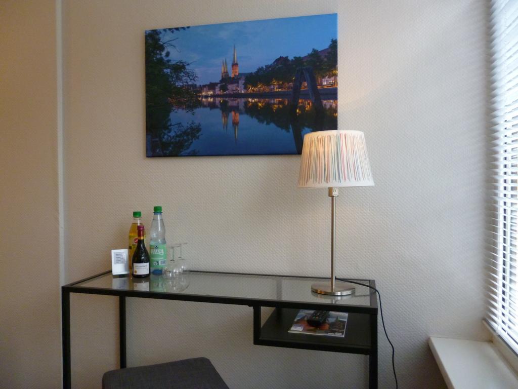 Hotel Am Muehlenteich Lubeck Exterior photo