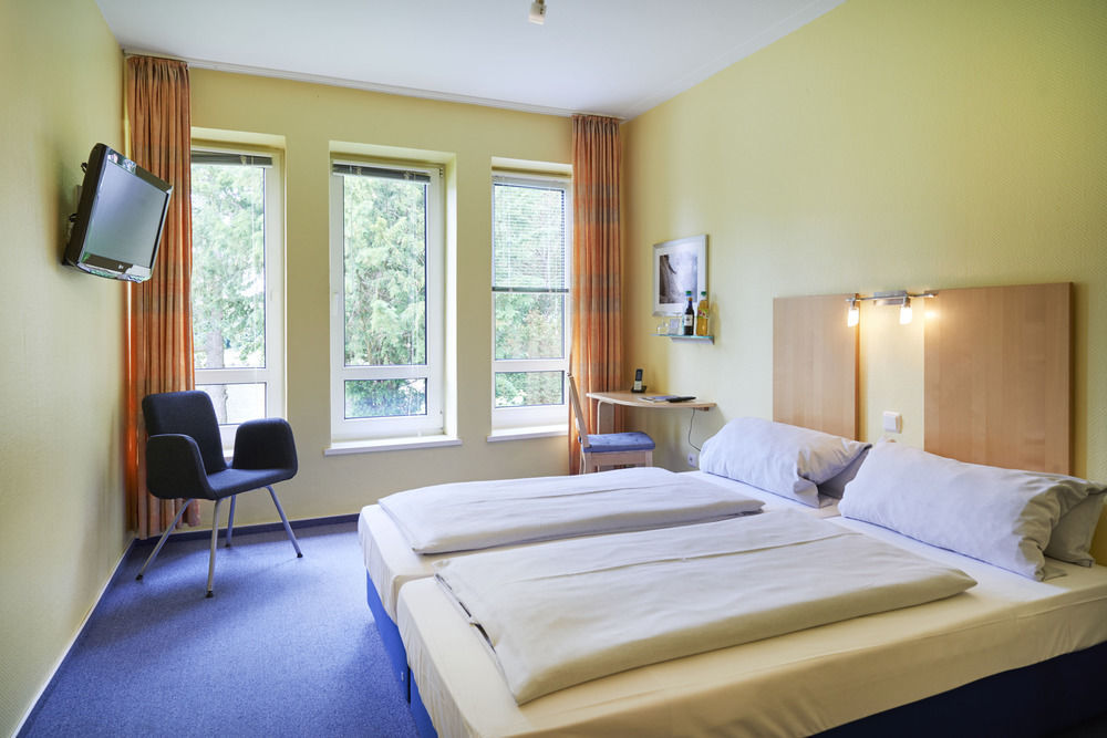 Hotel Am Muehlenteich Lubeck Exterior photo